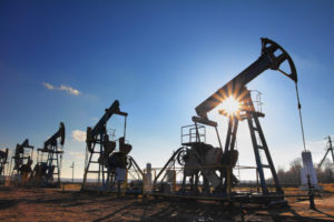 Сколько из нефти можно получить бензина.