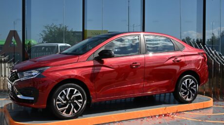 Lada Iskra поступила в продажу с ценником от 1,25 млн рублей — новинка АвтоВАЗа в трёх типах кузова