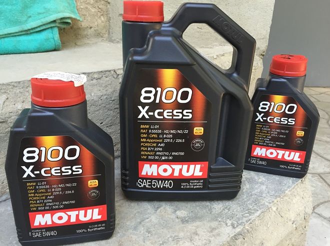 Масло motul 8100 5w40.