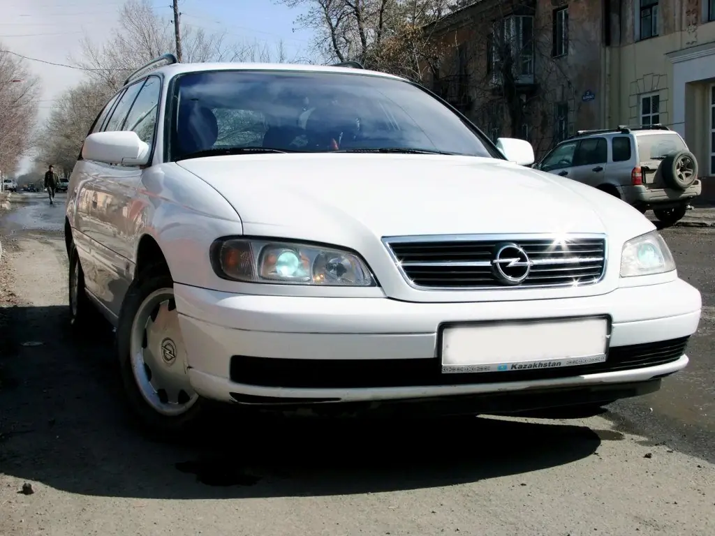 Опель омега 2002 фото.