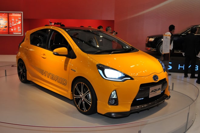 Toyota aqua или prius 30.