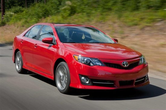Toyota camry 2012 салон.