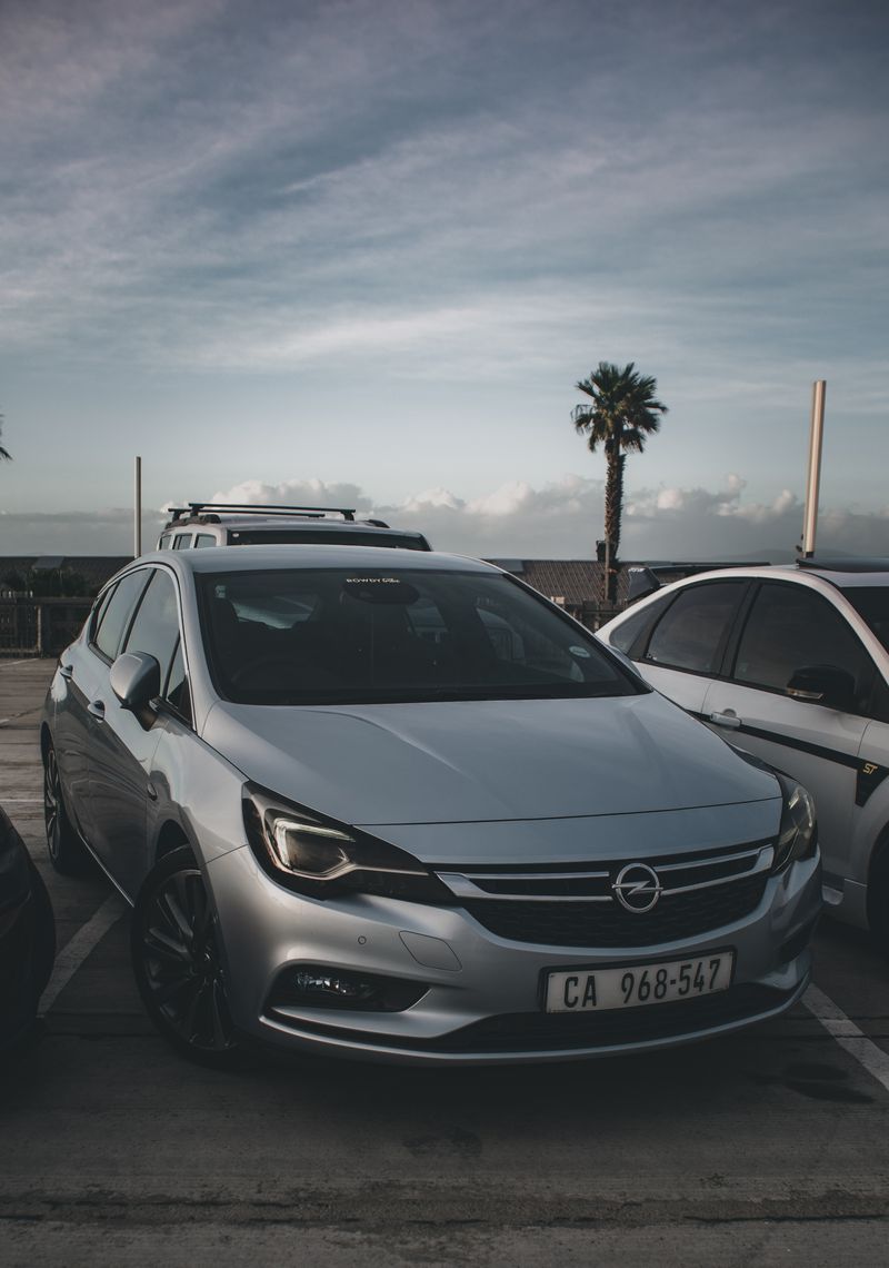 Opel Astra silver