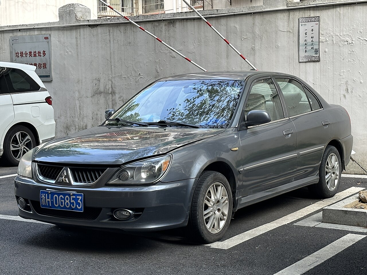 Mitsubishi Lancer VII facelift 001